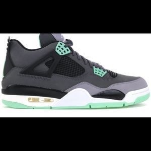 Jordan retros mint size 6y